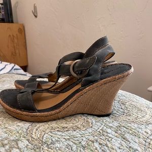 Hilliard & Hanson Black Leather Platforms Size 7